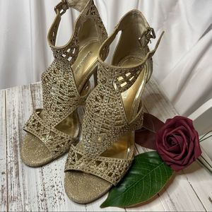 Gold Heels - Size 7